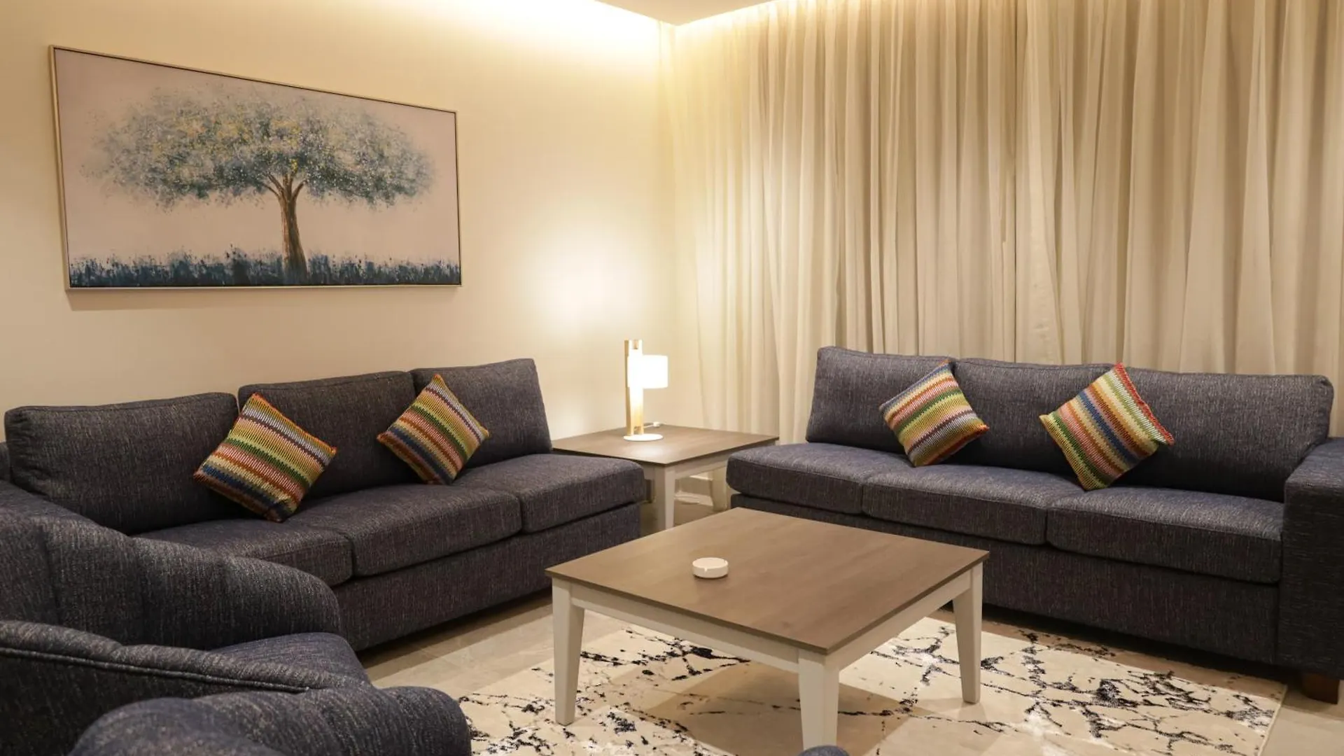 Ishq Hotel Aqaba 4*,
